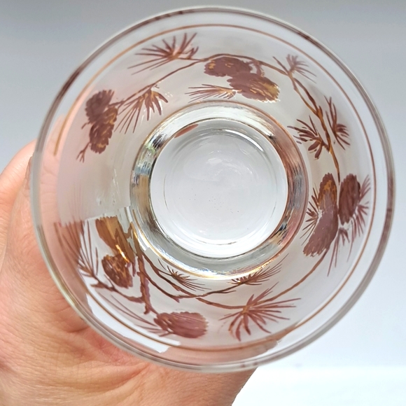 - Mid Century Modern set of 4 lowball glasses with gold pine cone  design - Picture 2 of 9
